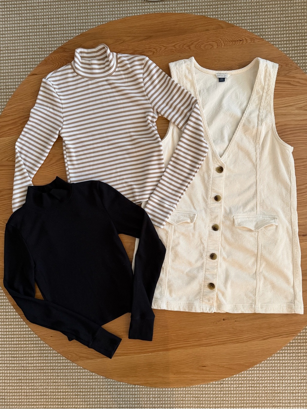 AE Cream Corduroy Jumper + 2 Ribbed Mock Neck Tops Bundle M
